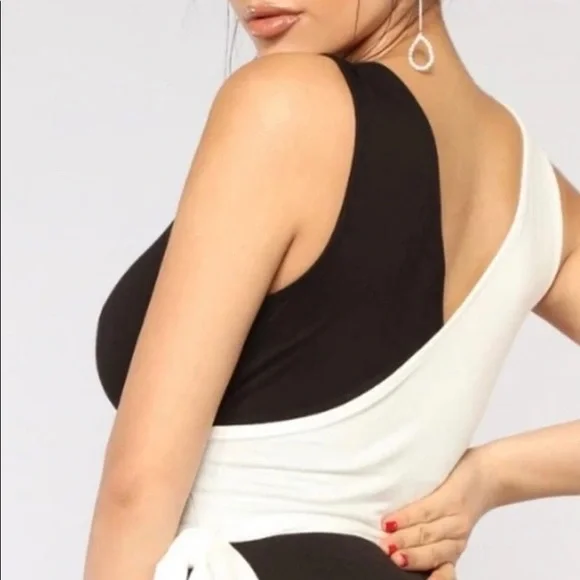 TOPSHOP Bodysuit - Picture 2 of 10